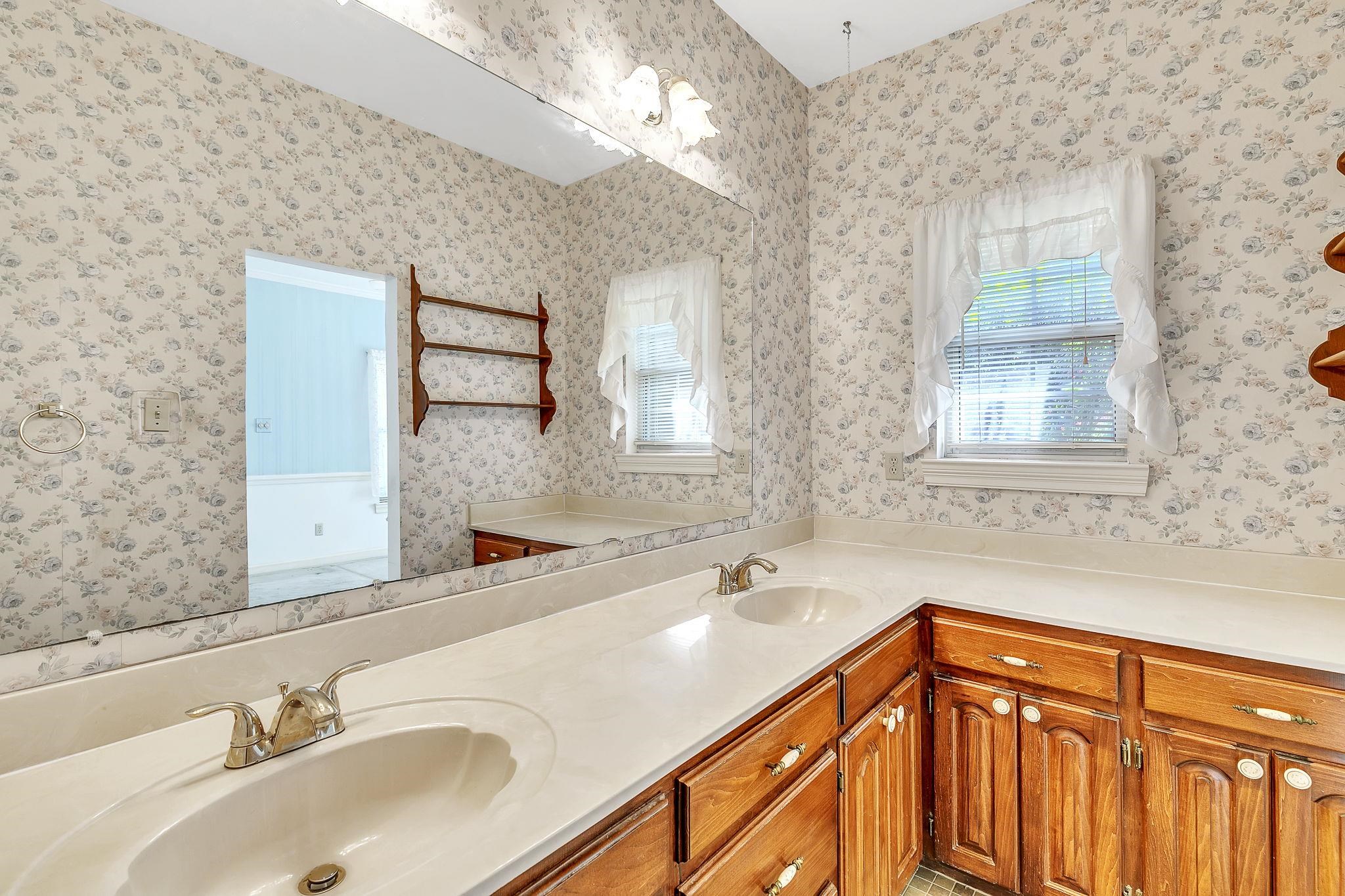 367 Ridgewood Drive Daphne, AL 36526 - Photo 42 of 71 Bathroom