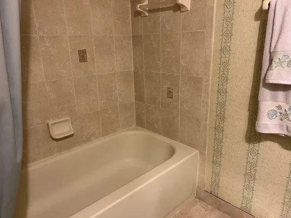 $3,800 | 4991 Bonsai Circle, Unit 111, Palm Beach Gardens, FL 33418