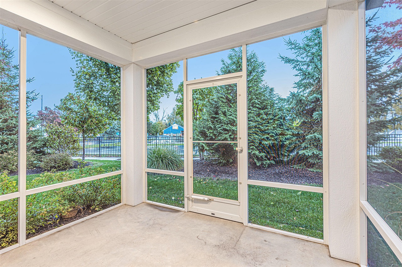 920 West Savidge Street, Unit 2 Spring Lake, MI 49456 - Photo 9 of 37