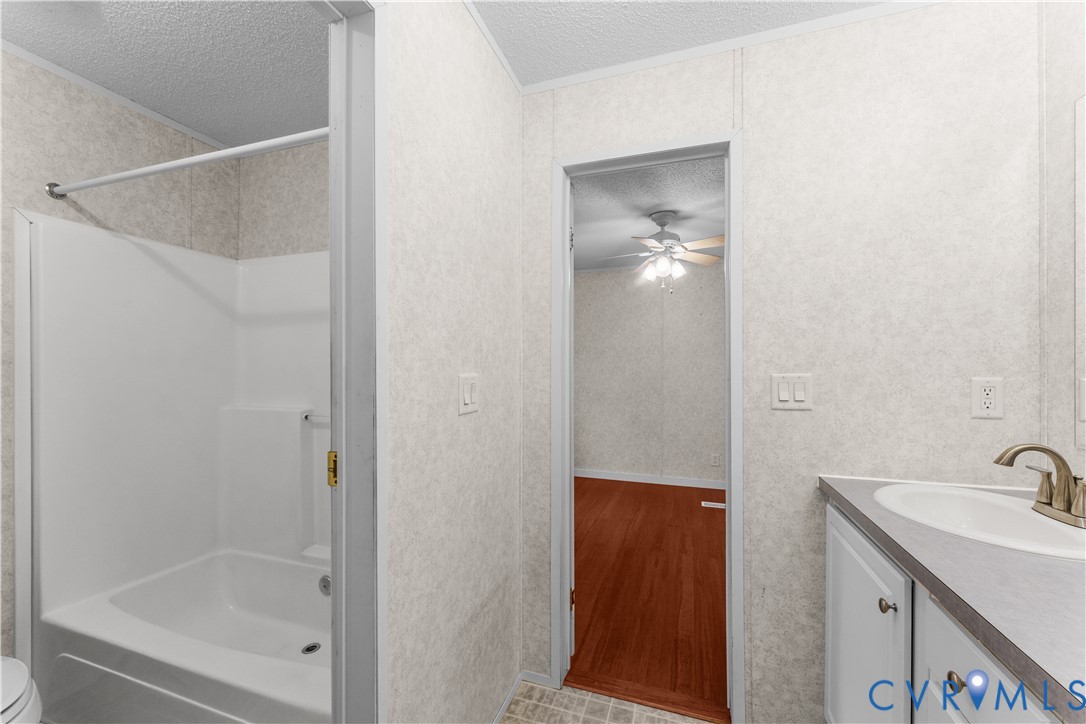 9174 Howardsville Road Howardsville, VA 24562 - Photo 38 of 65 Gallery Image 38