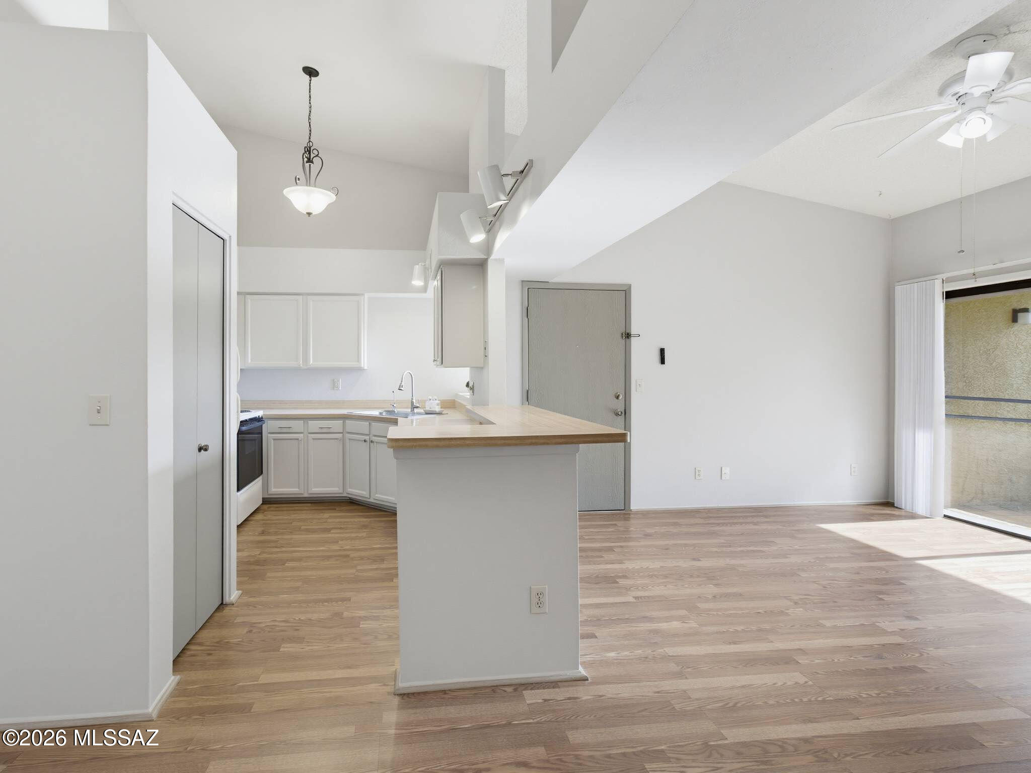 2178 North Pantano Road, Unit 229 Tucson, AZ 85715 - Photo 2 of 22 kitchen-living-area