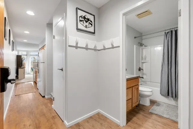 $218,000 | 30 Mountainside Drive, Unit VILLAGE GATE 102, Warren, VT 05674