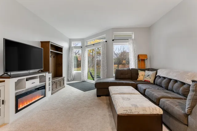 $218,000 | 30 Mountainside Drive, Unit VILLAGE GATE 102, Warren, VT 05674