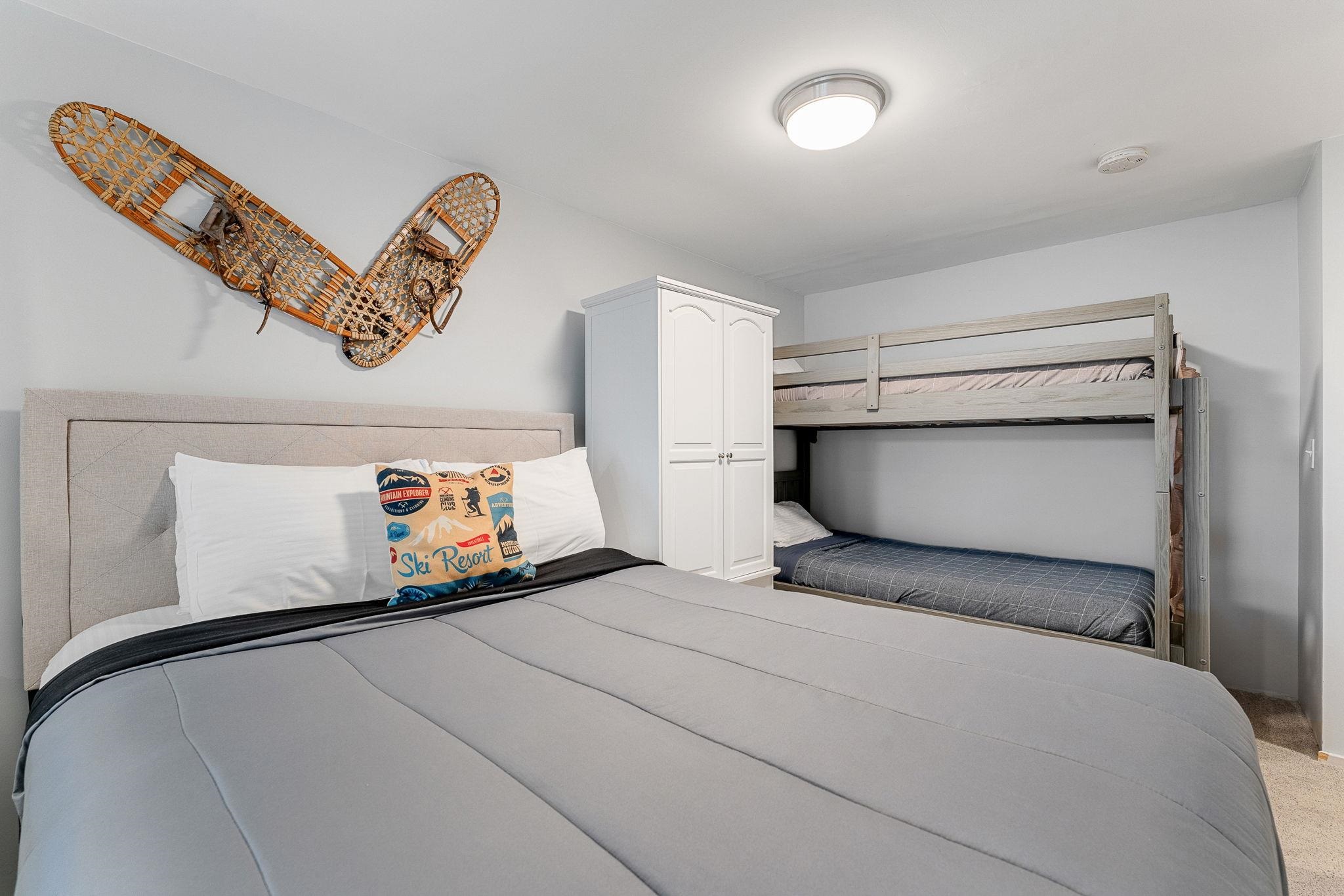 30 Mountainside Drive, Unit VILLAGE GATE 102 Warren, VT 05674 - Photo 5 of 16