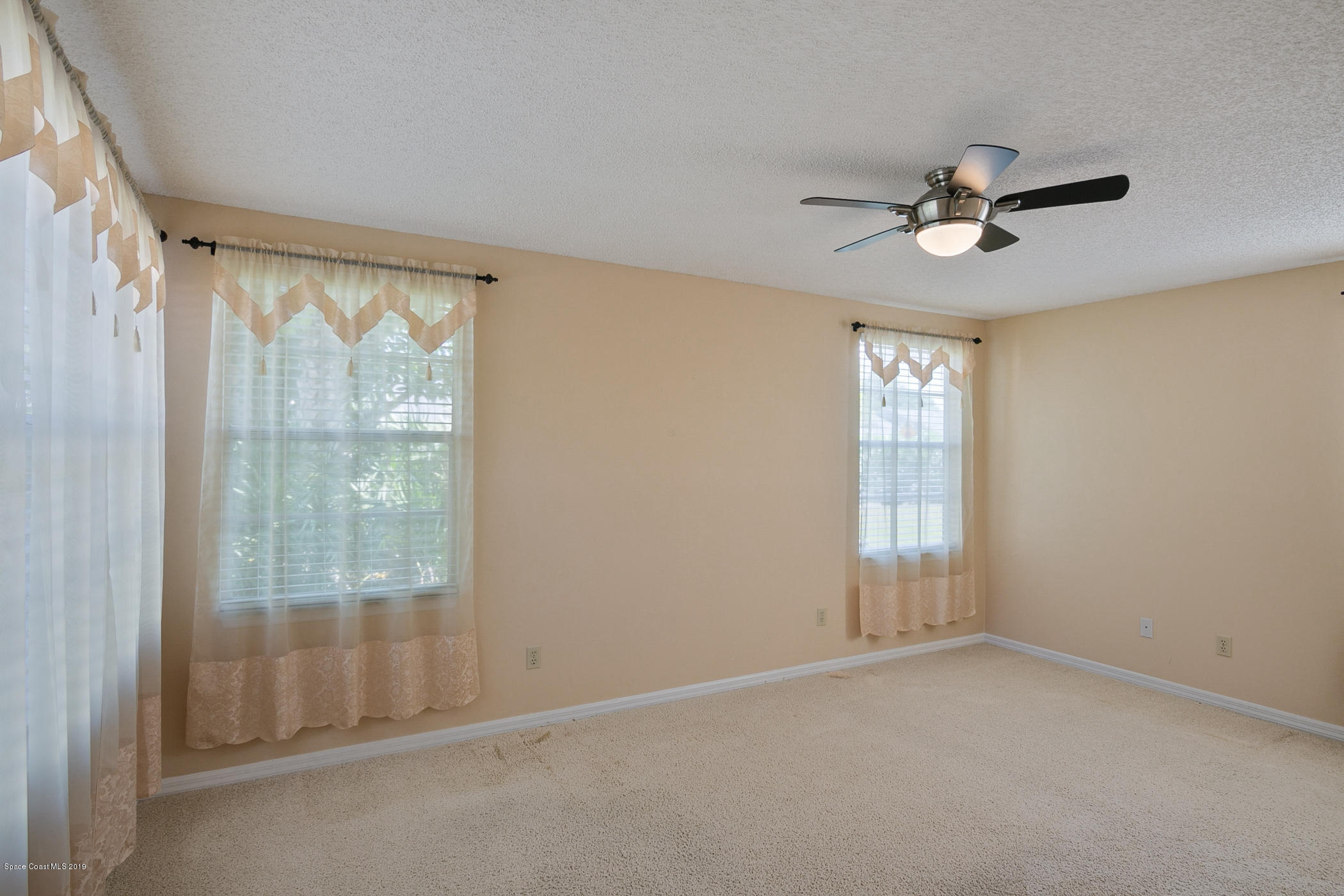 703 Spring Valley Drive Melbourne, FL 32940 - Photo 10 of 23 20_703springvalley0242