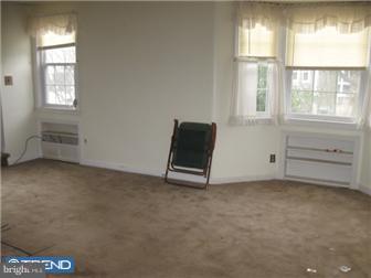 230 West Providence Road Aldan, PA 19018 - Photo 2 of 9 Living Room