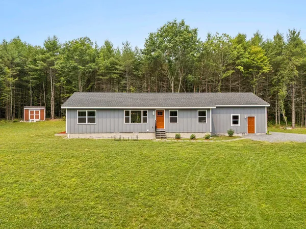 $520,000 | 41 Huntoon Brick Farm Road, Newport, NH 03773