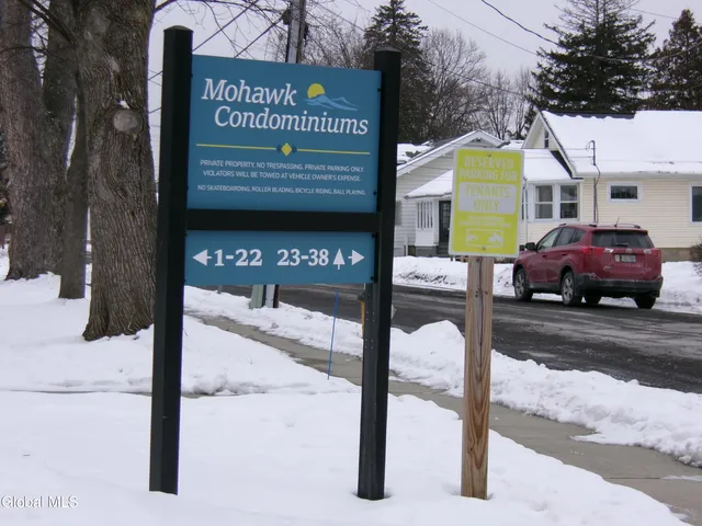 $1,425 | 222 South Ten Broeck Street, Unit 3, Scotia, NY 12302