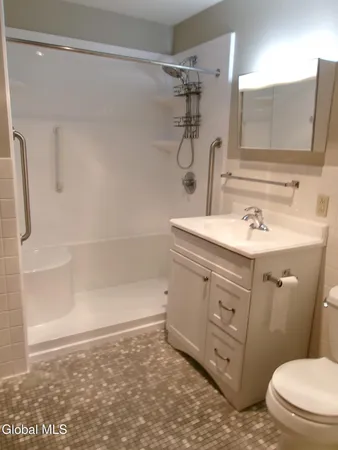 $1,425 | 222 South Ten Broeck Street, Unit 3, Scotia, NY 12302