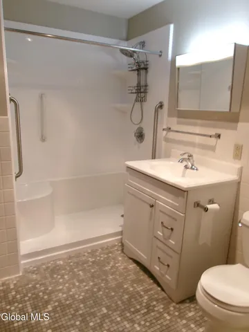 $1,425 | 222 South Ten Broeck Street, Unit 3, Scotia, NY 12302