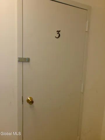 $1,425 | 222 South Ten Broeck Street, Unit 3, Scotia, NY 12302