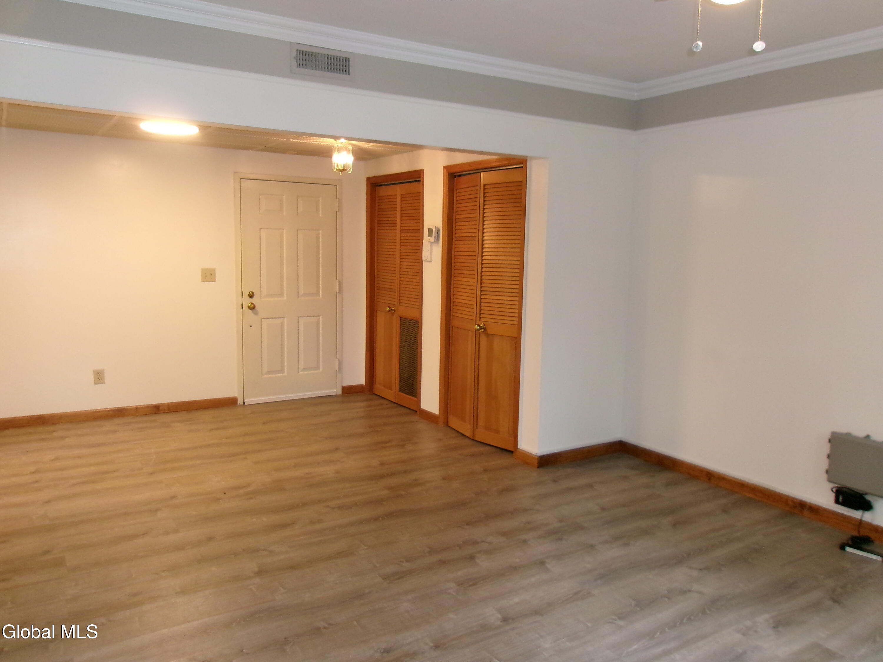 222 South Ten Broeck Street, Unit 3 Scotia, NY 12302 - Photo 4 of 28 10