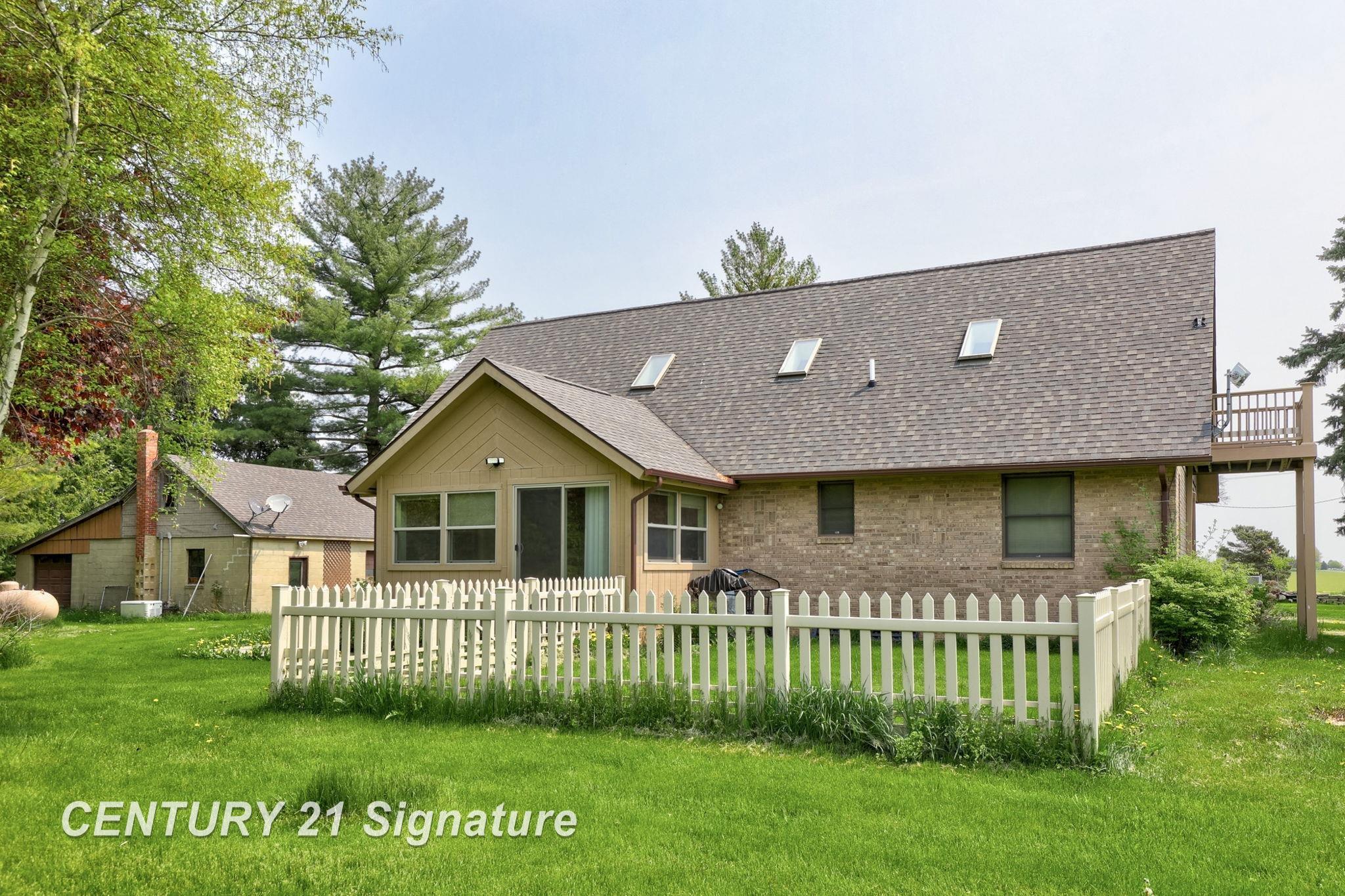 720 Pt Crescent Rd Port Port Austin, MI 48467 - Photo 50 of 79
