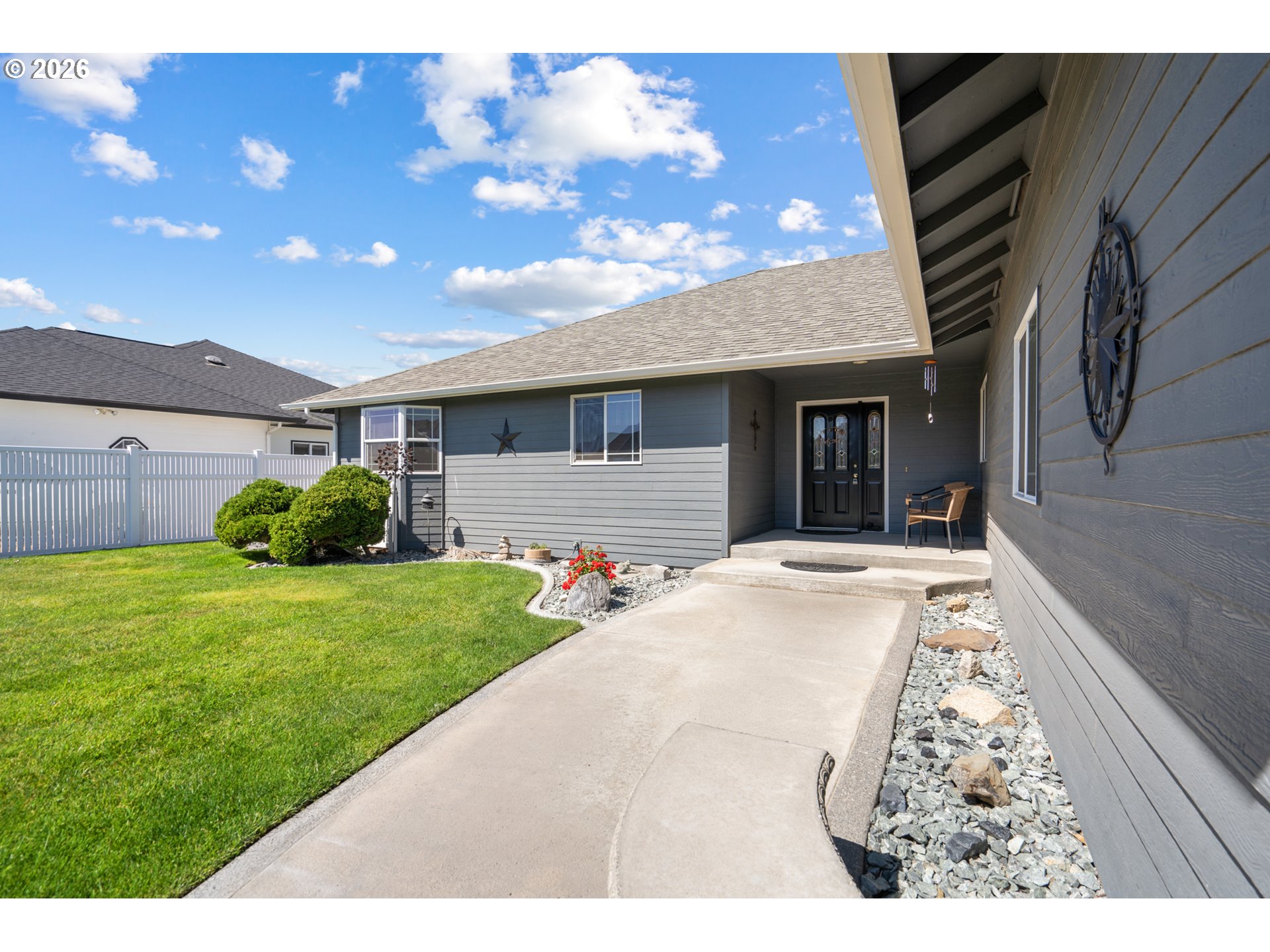 1020 Southwest 19th Court Hermiston, OR 97838 - Photo 3 of 36