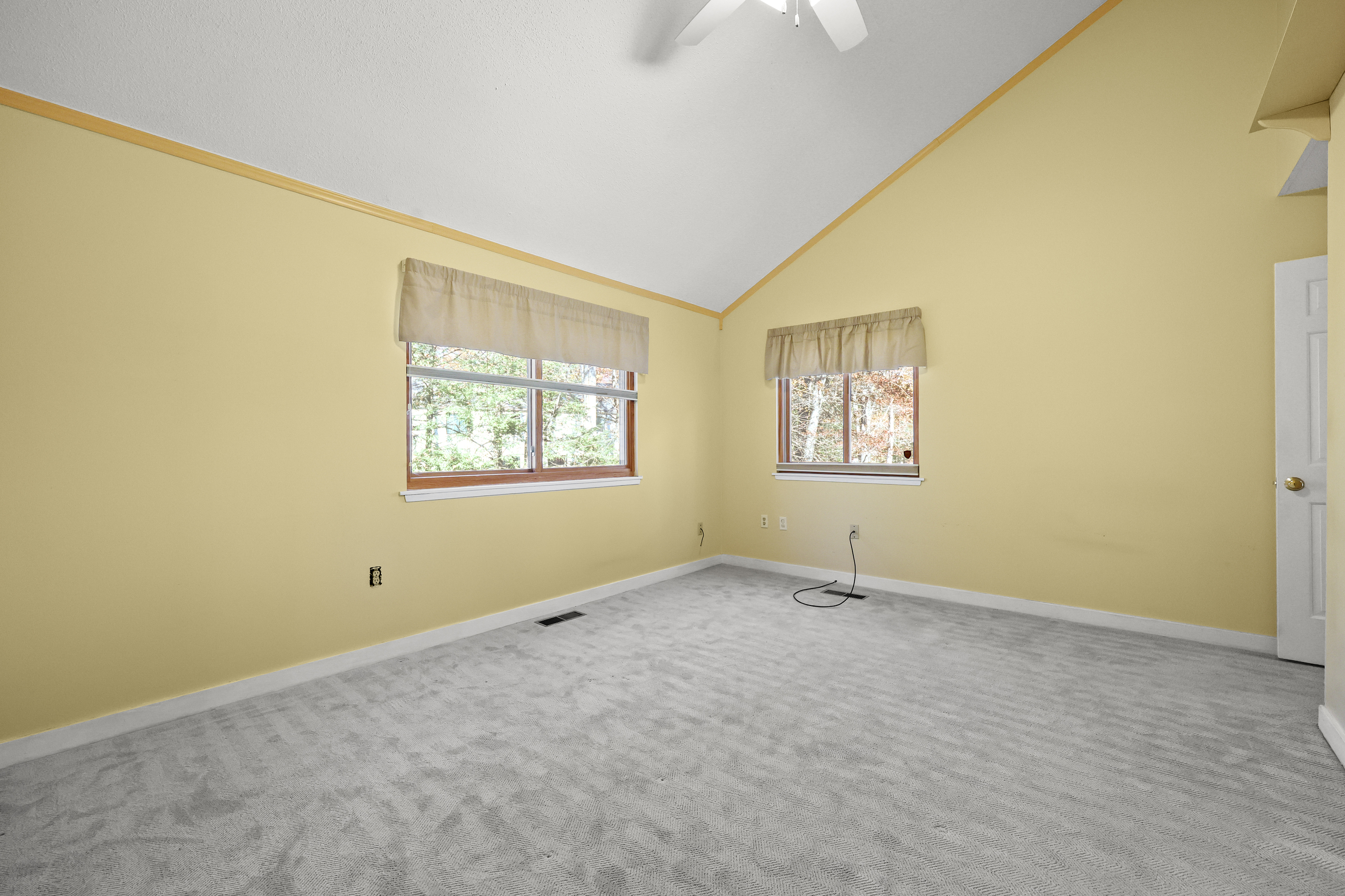 27 Farmington Chase Crescent Farmington, CT 06032 - Photo 25 of 39 an empty room with a window