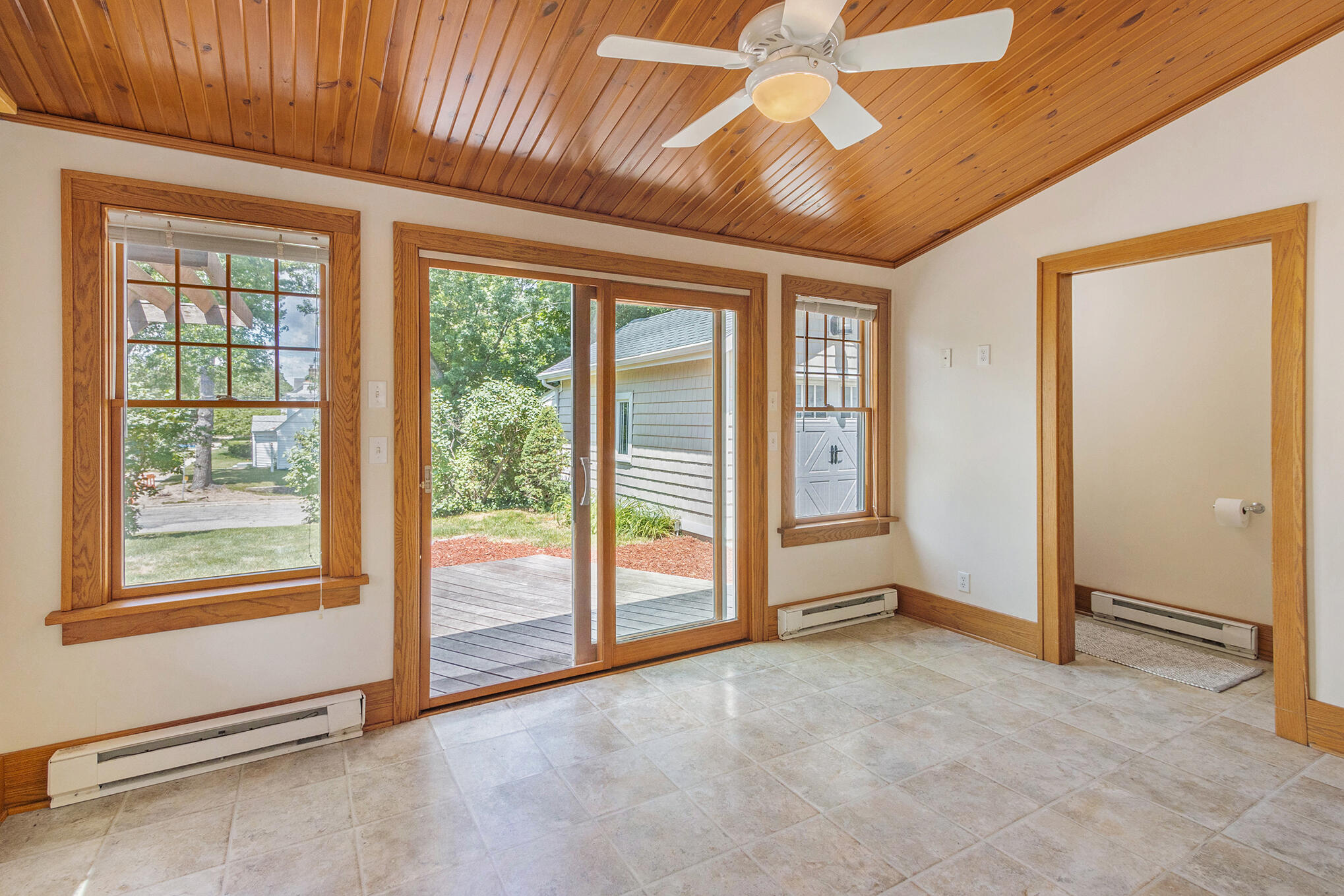 756 Whites Road Kalamazoo, MI 49008 - Photo 5 of 26 756Whites_2