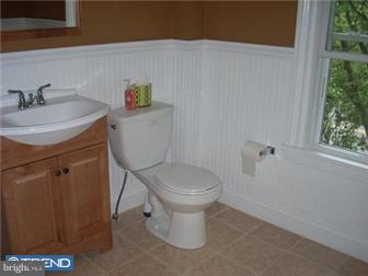 594 Newtown Road Warminster, PA 18974 - Photo 11 of 12 Bathroom