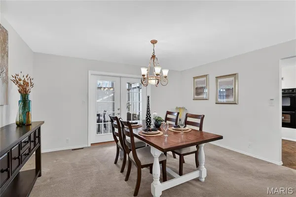 $325,000 | 1875 Buffalo Run Drive, Pacific, MO 63069