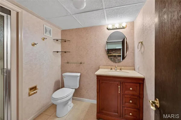 $325,000 | 1875 Buffalo Run Drive, Pacific, MO 63069