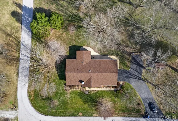 $325,000 | 1875 Buffalo Run Drive, Pacific, MO 63069