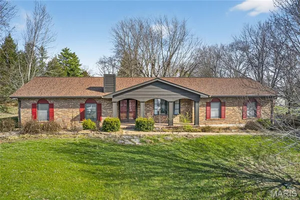 $325,000 | 1875 Buffalo Run Drive, Pacific, MO 63069