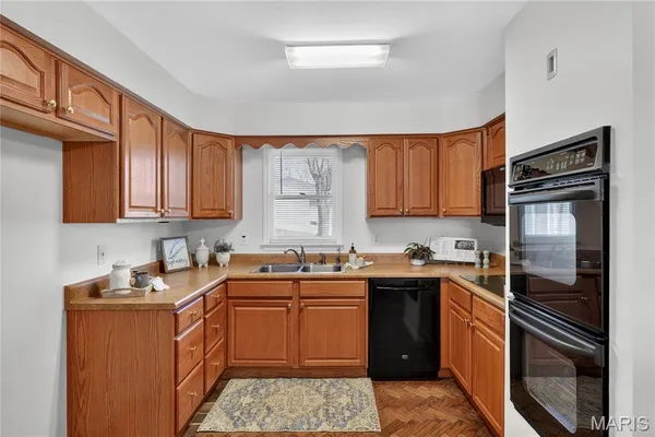 $325,000 | 1875 Buffalo Run Drive, Pacific, MO 63069