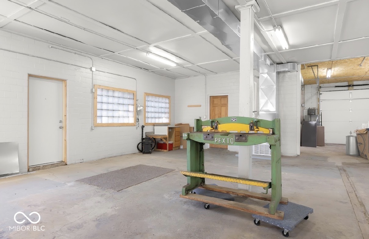604 South Main Street Edinburgh, IN 46124 - Photo 8 of 23