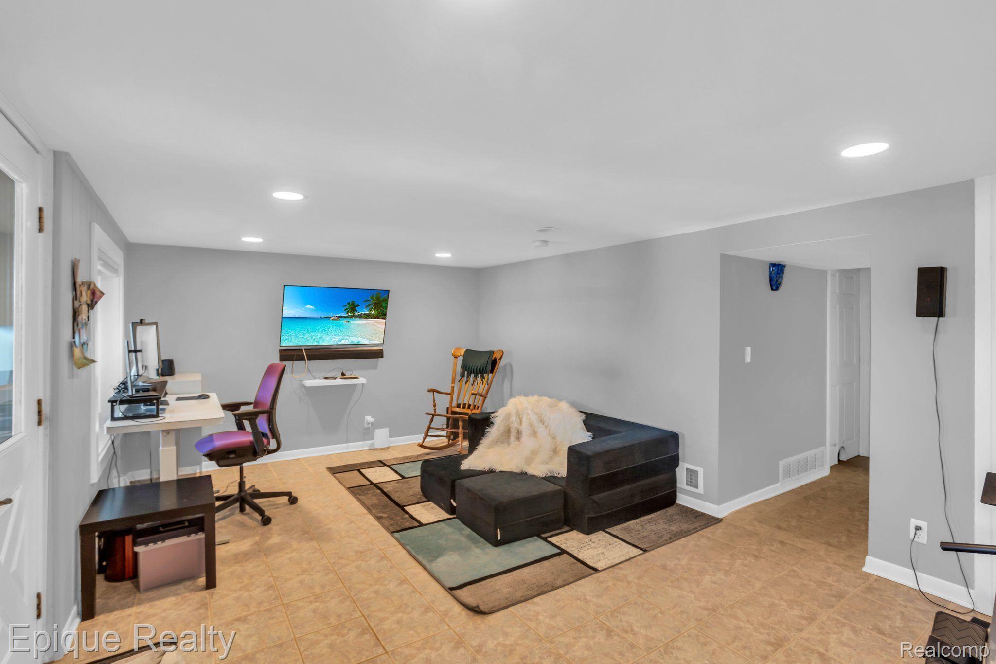 600 Heights Road Lake Orion, MI 48362 - Photo 30 of 50