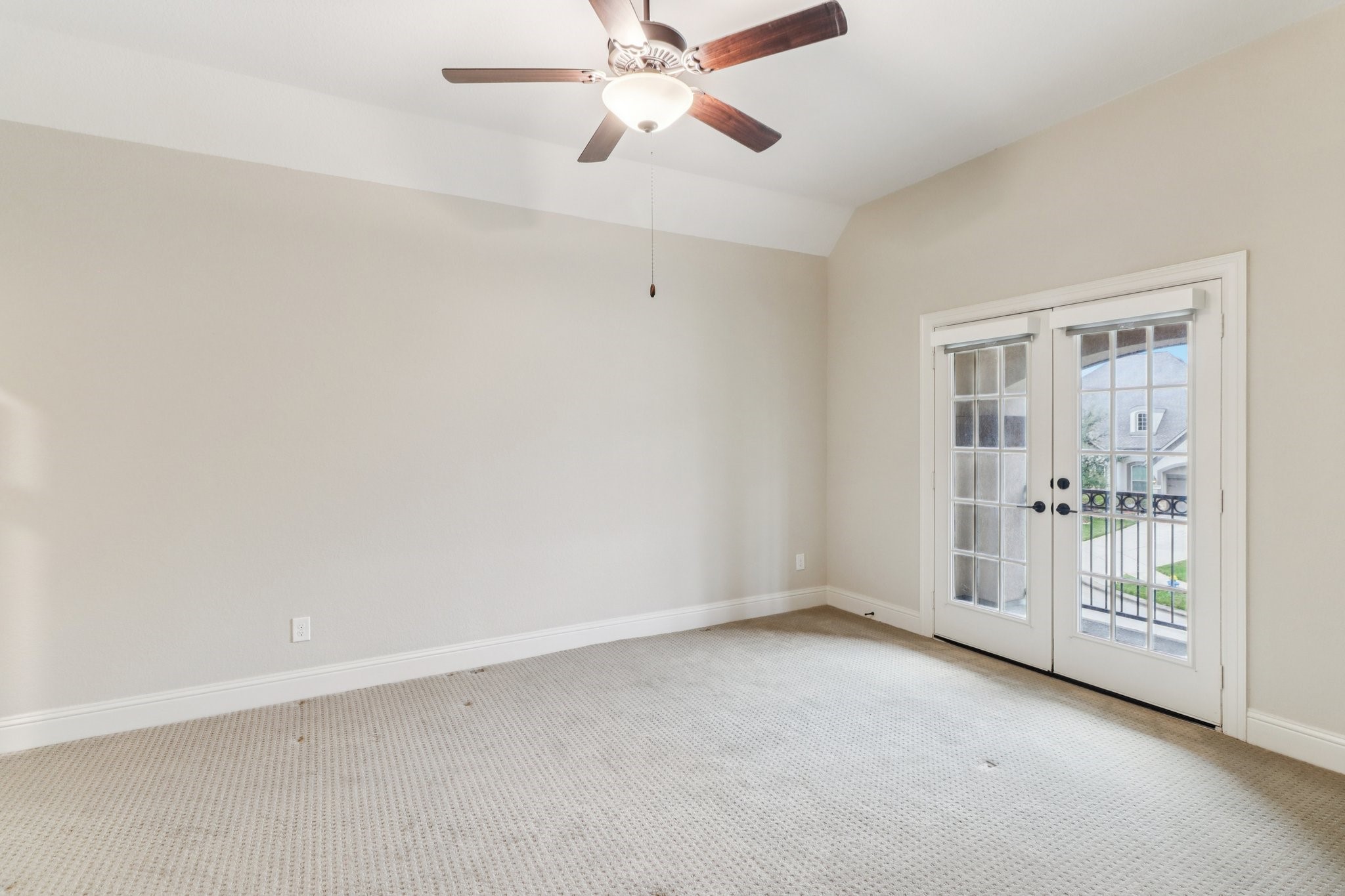 15519 Patten Forest Drive Cypress, TX 77429 - Photo 29 of 46 an empty room with chandelier fan