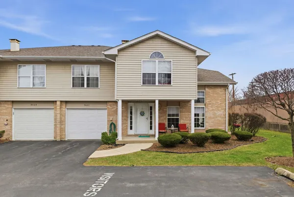 $247,000 | 3621 West Deer Park Drive, Unit 3621, Alsip, IL 60803
