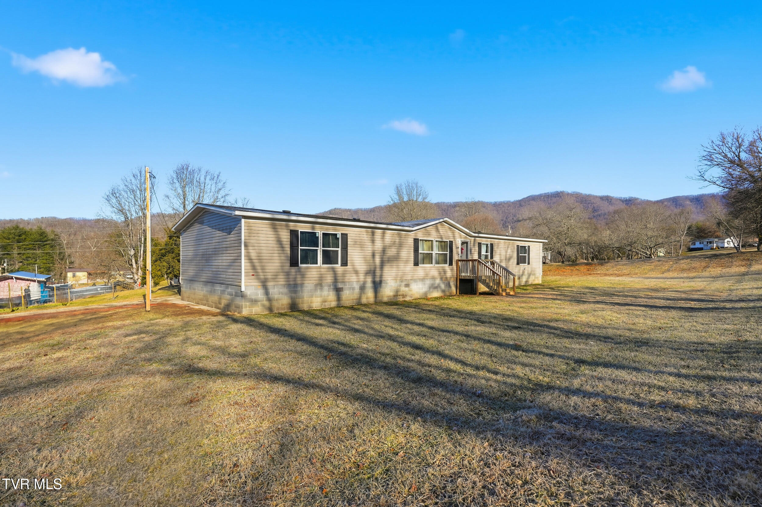 240 Cherry Tree Drive Dryden, VA 24243 - Photo 2 of 38 2_240 cherry tree dr-35
