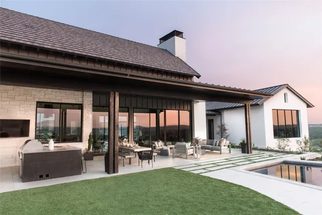 $4,000,000 | 707 Moonlight Bay Drive, Spicewood, TX 78669