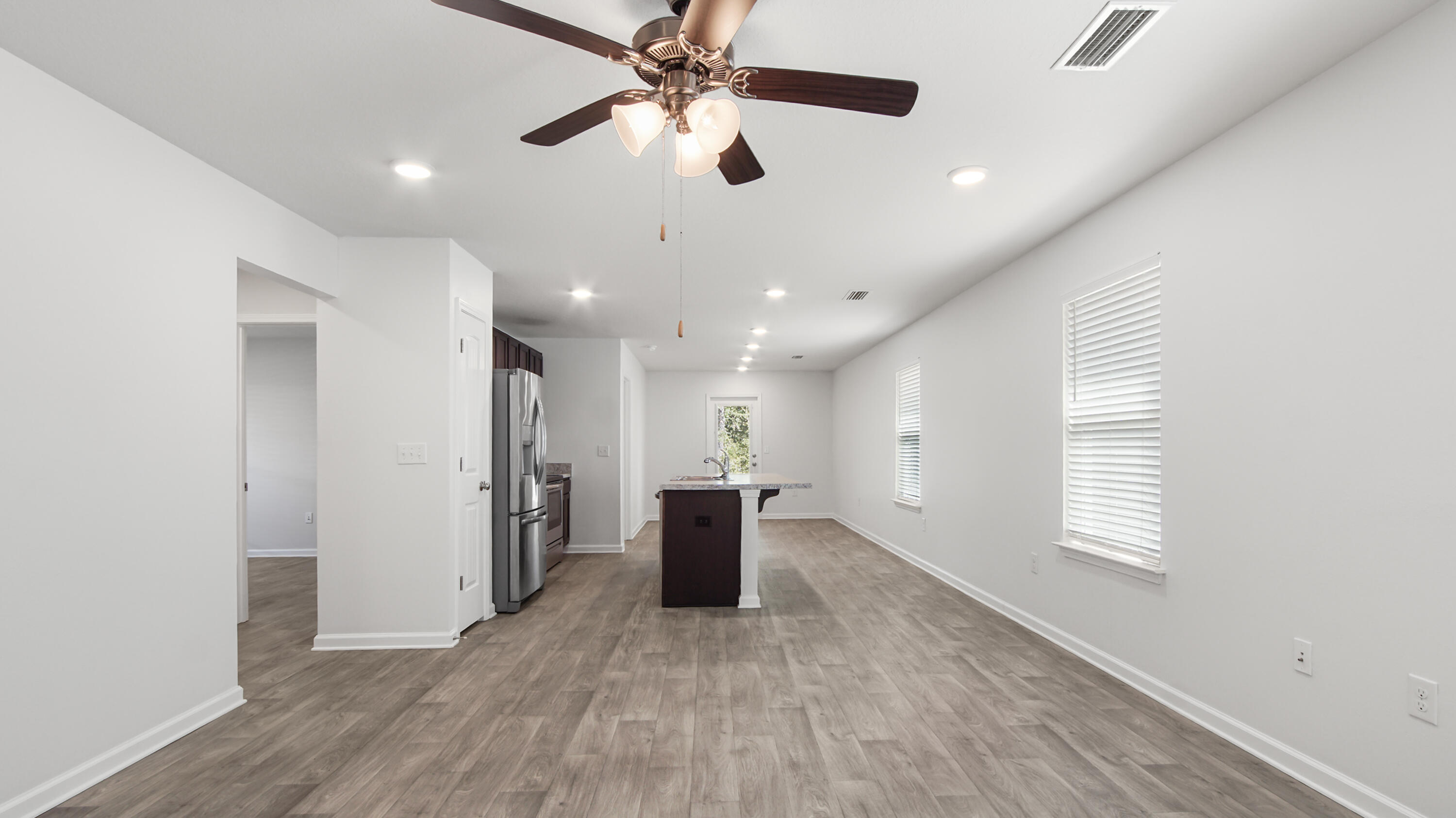 531 Earl Godwin Road Freeport, FL 32439 - Photo 4 of 61 DSC04047