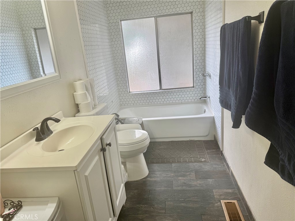 1550 Rimpau, Unit 37 Corona, CA 92881 - Photo 24 of 30