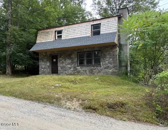 $159,900 | 26 Gage Hill Road, Lake Luzerne, NY 12846