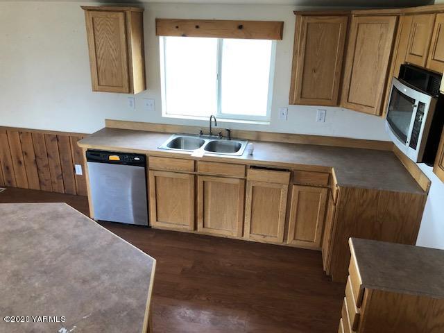 91 Section 1 Road Tieton, WA 98947 - Photo 19 of 27 561-900977 Kitchen View 2