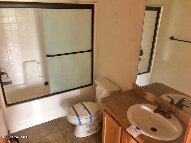 91 Section 1 Road Tieton, WA 98947 - Photo 25 of 27 561-900977 Bathroom 1