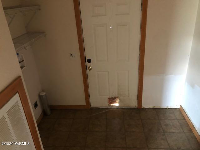 91 Section 1 Road Tieton, WA 98947 - Photo 27 of 27 561-900977 Laundry room