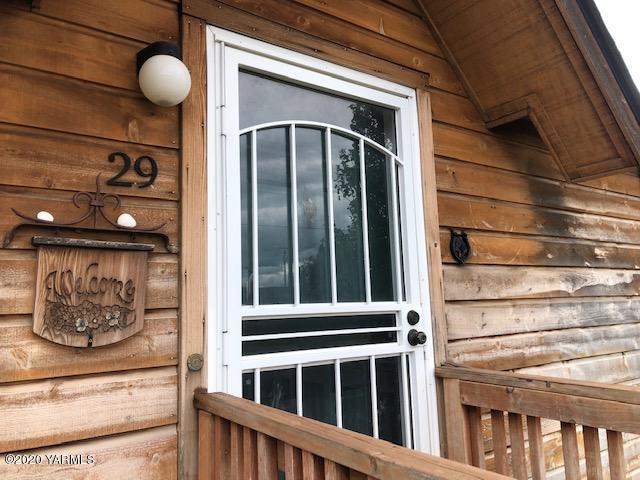 91 Section 1 Road Tieton, WA 98947 - Photo 10 of 27 561-900977 Front Entrance