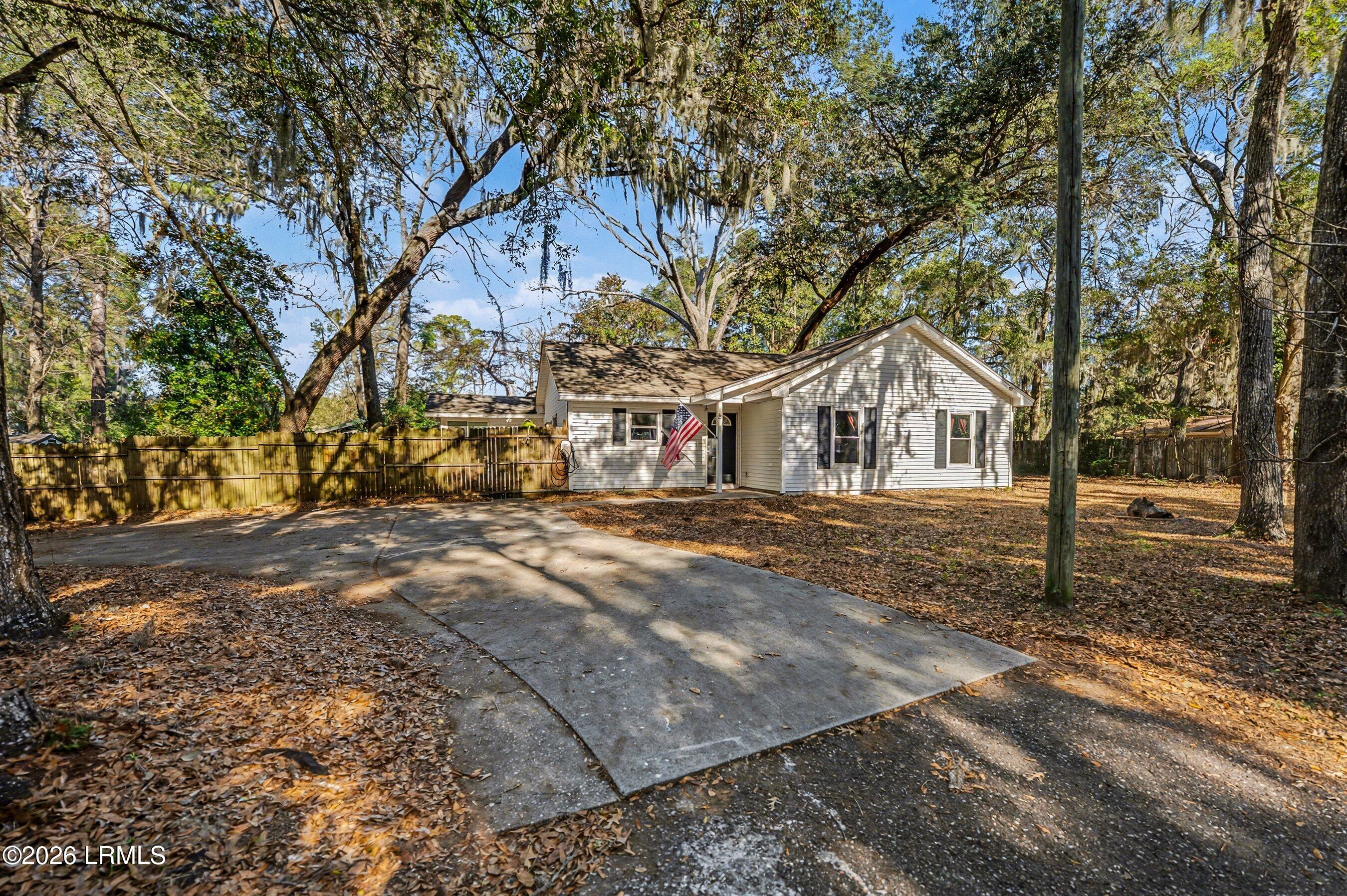 8 Factory Creek Road Beaufort, SC 29907 - Photo 2 of 44 DSC06646-20-1.jpg-SMALL