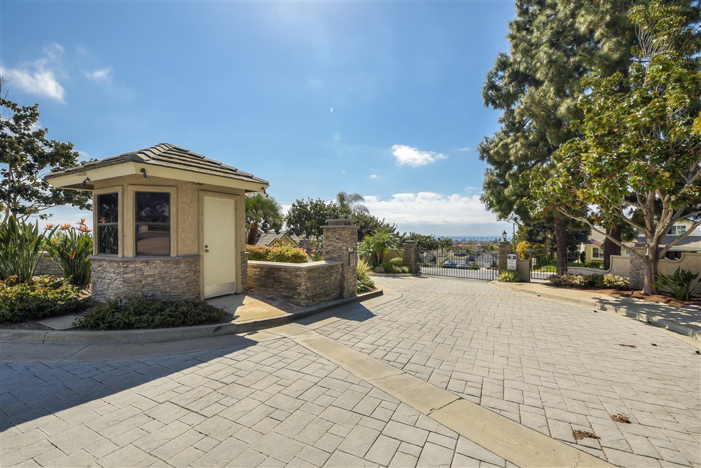 812 Bluewater Road Carlsbad, CA 92011 - Photo 3 of 21
