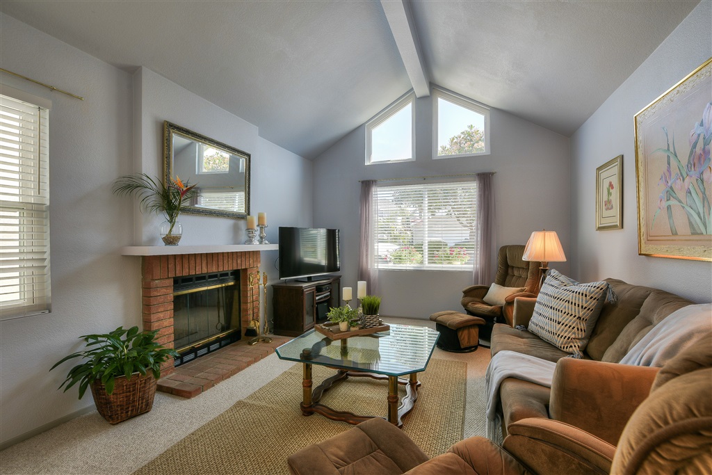 812 Bluewater Road Carlsbad, CA 92011 - Photo 5 of 21
