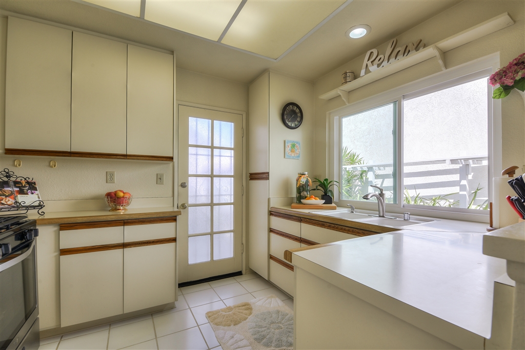 812 Bluewater Road Carlsbad, CA 92011 - Photo 8 of 21