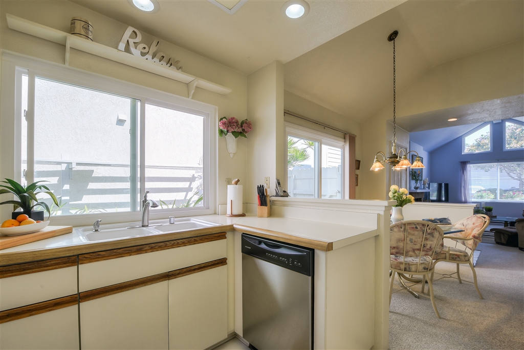 812 Bluewater Road Carlsbad, CA 92011 - Photo 9 of 21