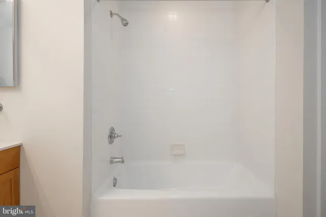 $458,500 | 717 South Christopher Columbus Boulevard, Unit 1210, Philadelphia, PA 19147