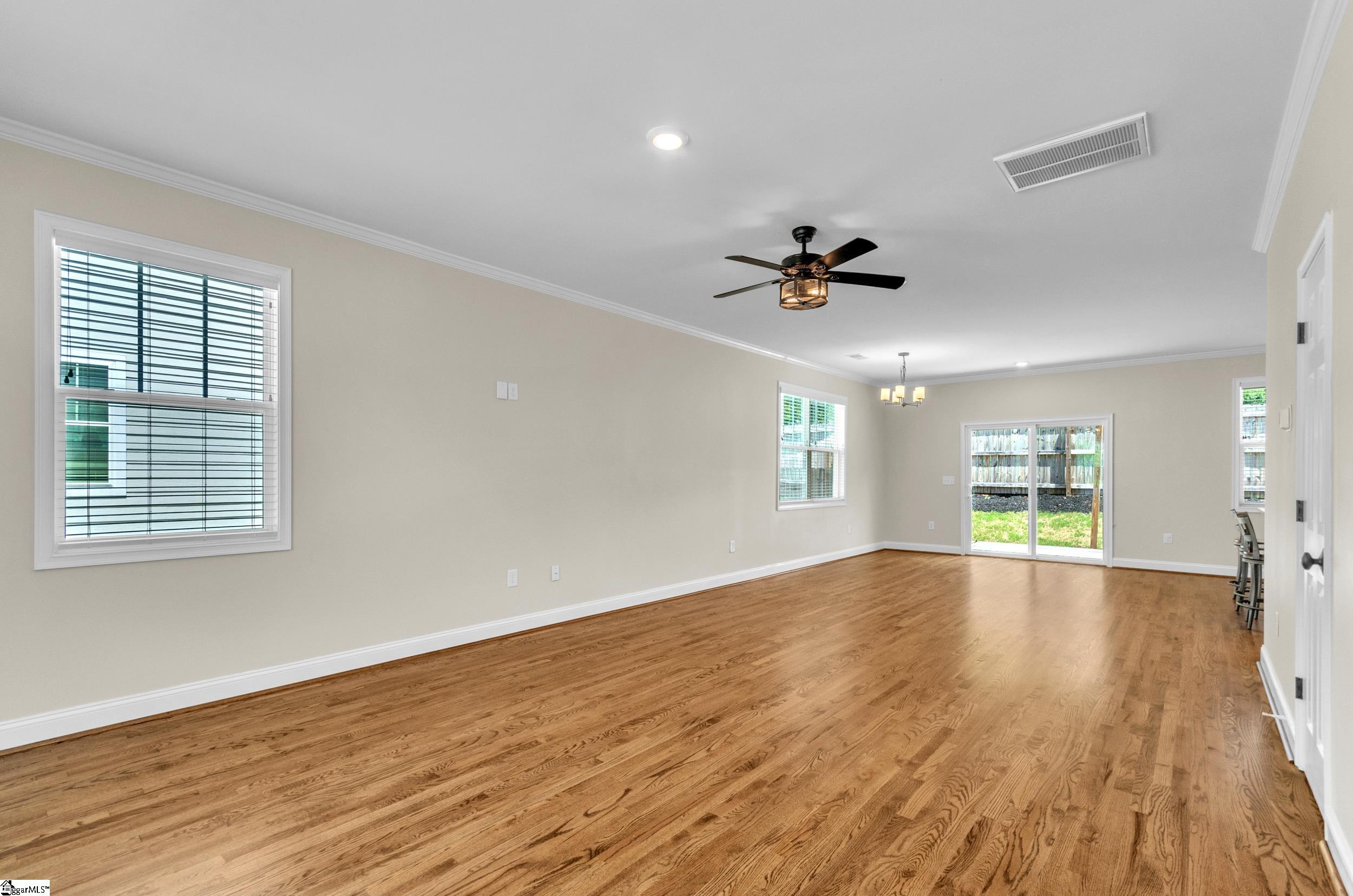 14 Joseph Mathis Way Greenville, SC 29607 - Photo 3 of 25 Gallery Image 3