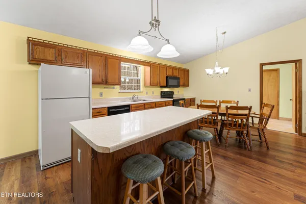 $519,000 | 3840 Saddle Brook Way, Sevierville, TN 37862