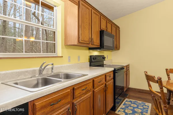 $519,000 | 3840 Saddle Brook Way, Sevierville, TN 37862