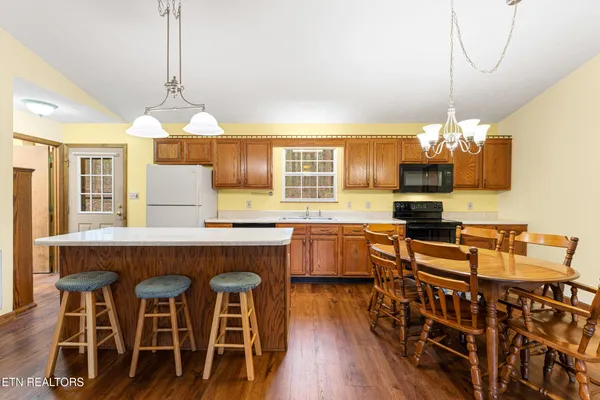 $519,000 | 3840 Saddle Brook Way, Sevierville, TN 37862