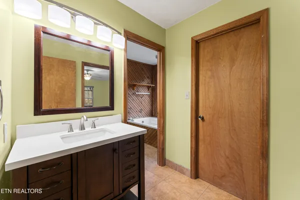 $519,000 | 3840 Saddle Brook Way, Sevierville, TN 37862